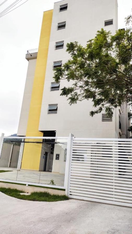 Apto Centro Ubatuba Com Varanda Gourmet, Suite E Piscina Exterior foto
